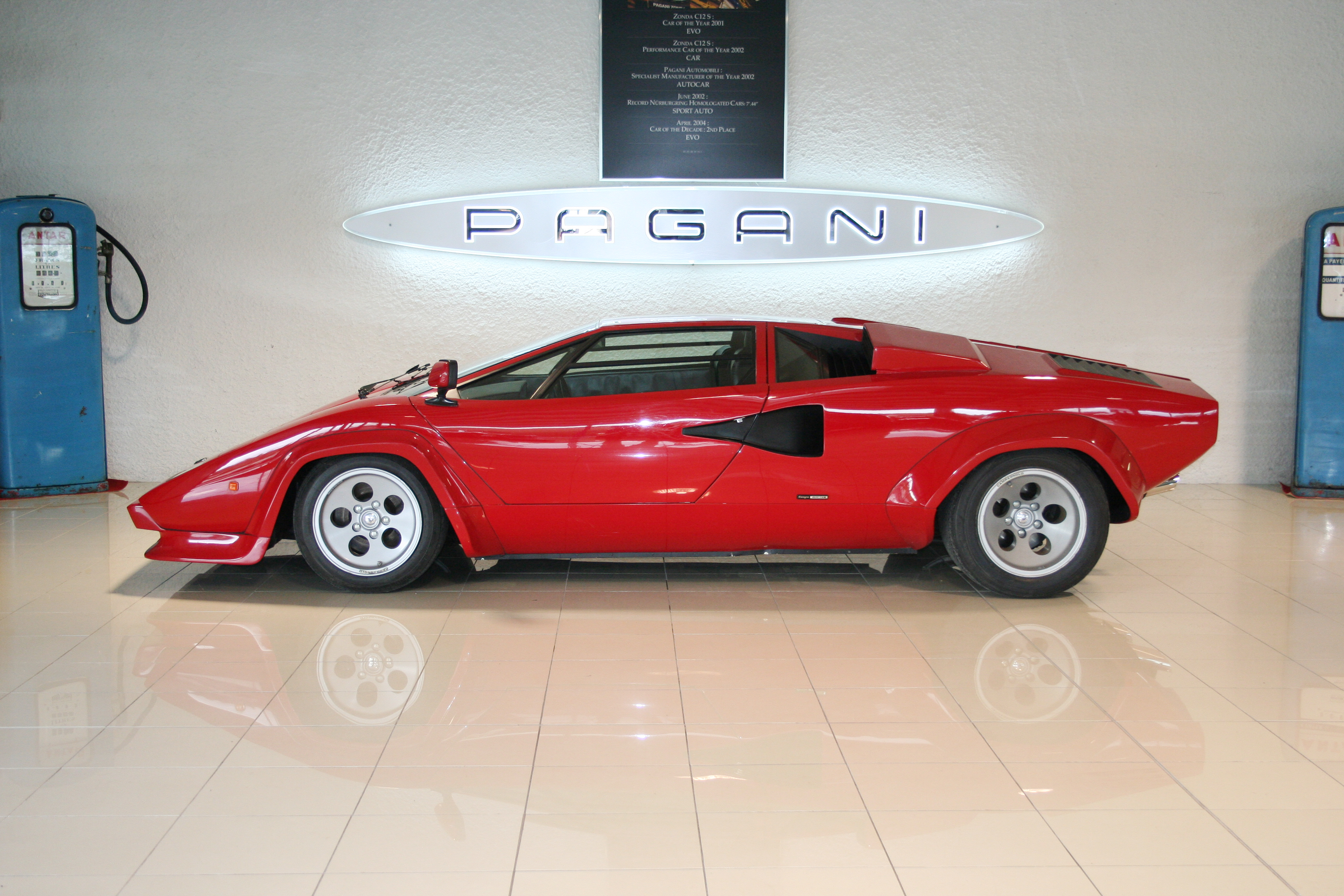 Lamborghini Countach LP 400 S