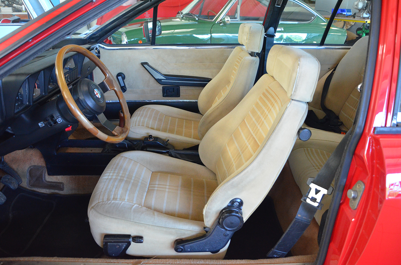 Alfa Romeo GTV 2 litres