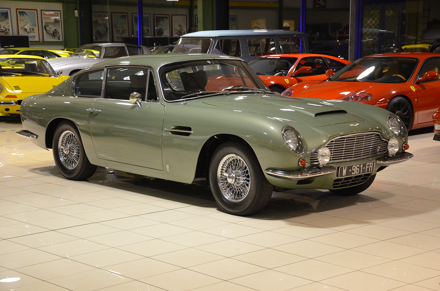 Aston Martin DB6