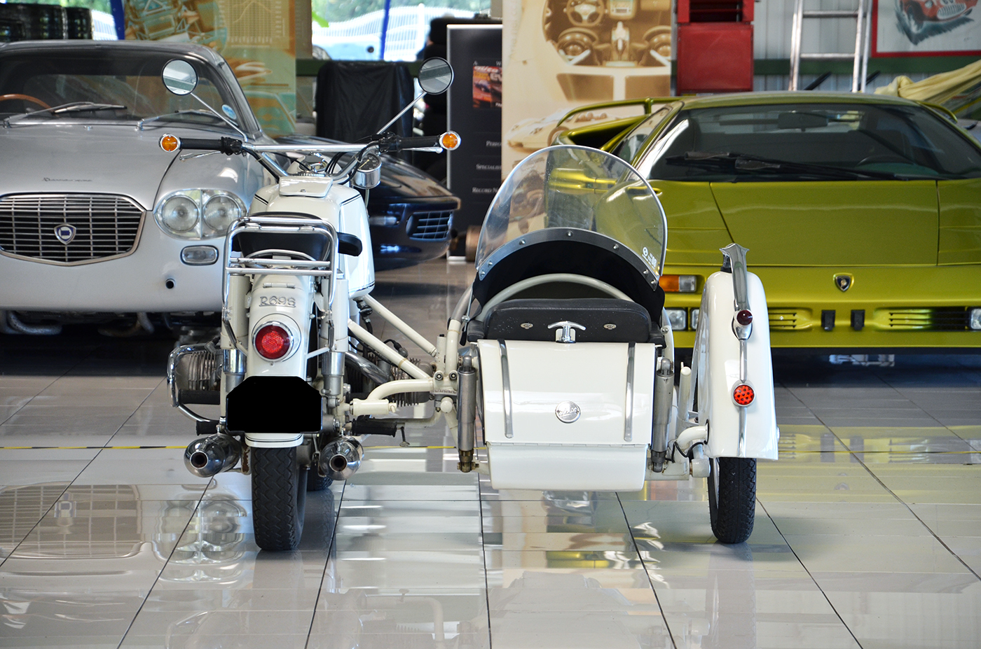 BMW R69S Side car