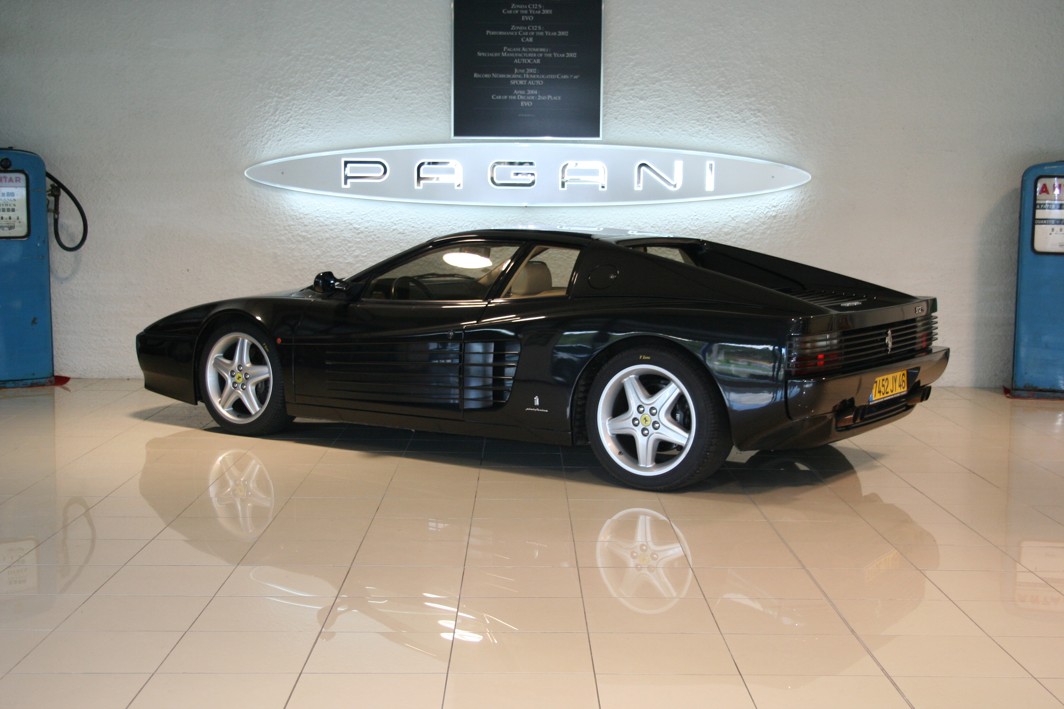 Ferrai 512 TR