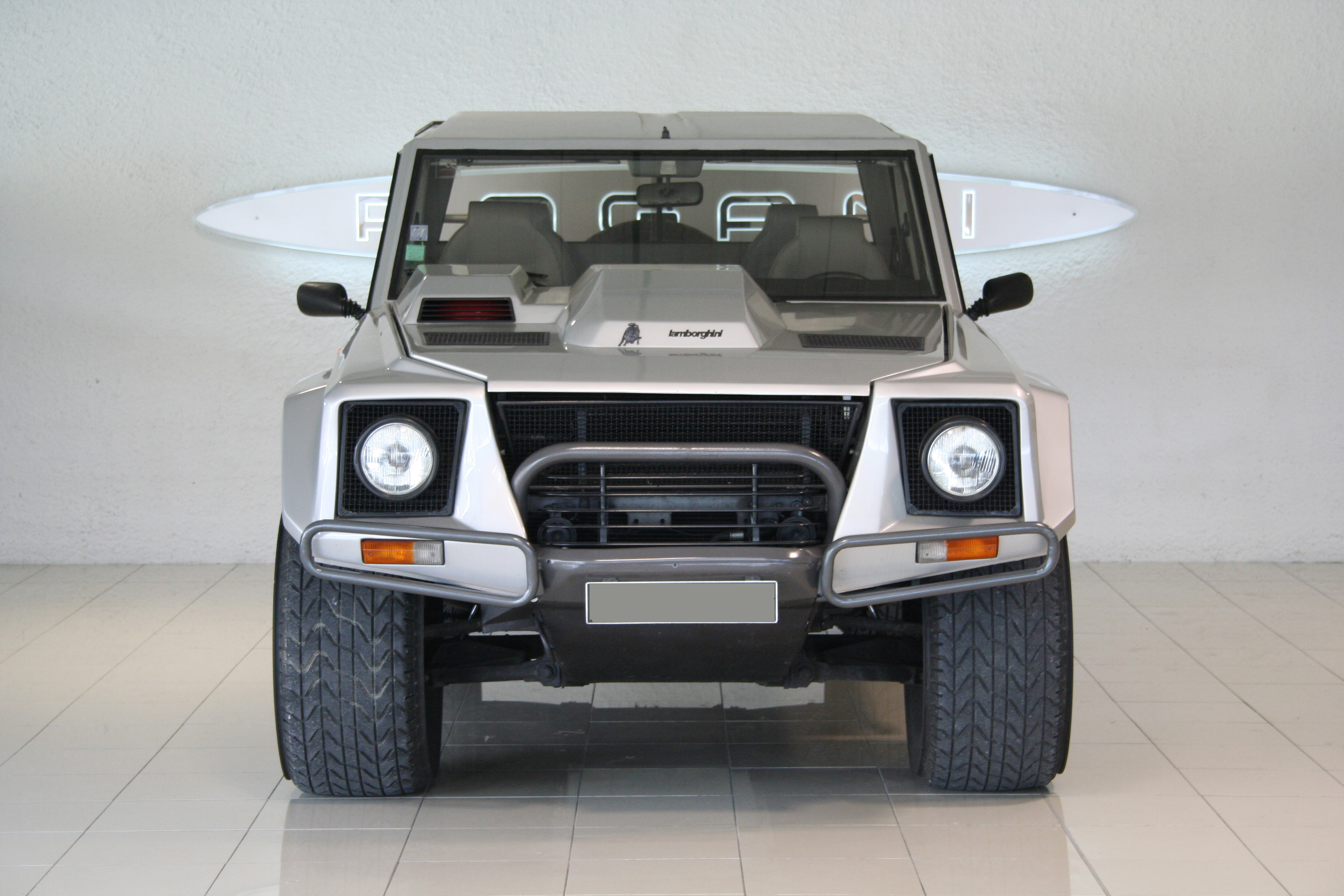 Lamborghini LM002