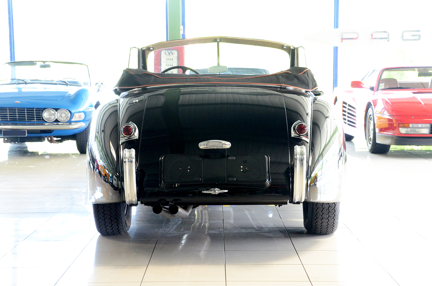 Jaguar XK120 DHC