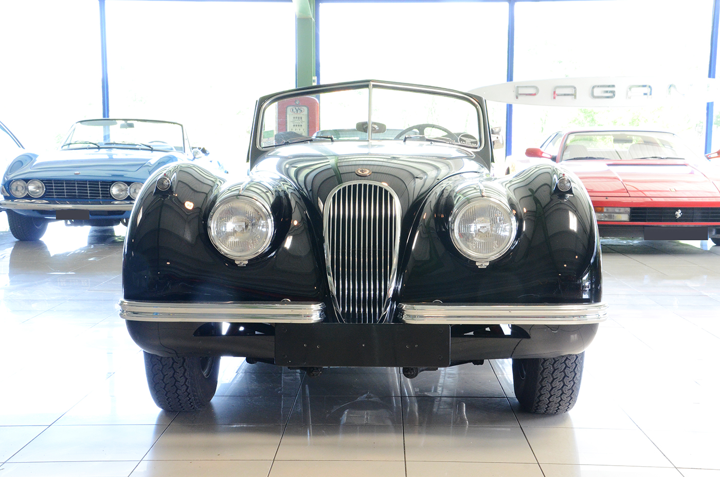 Jaguar XK120 DHC