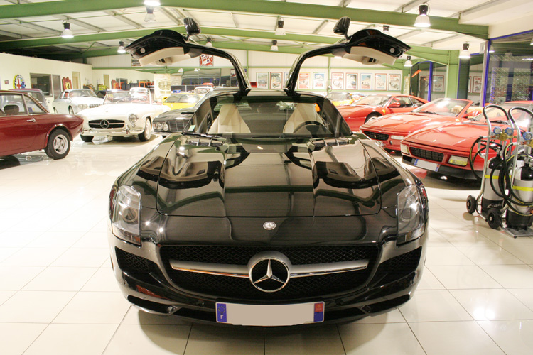 Mercedes SLS