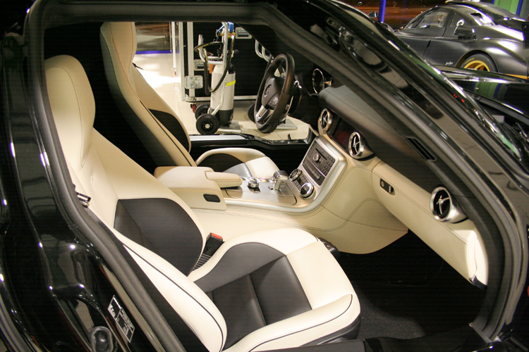 Mercedes SLS