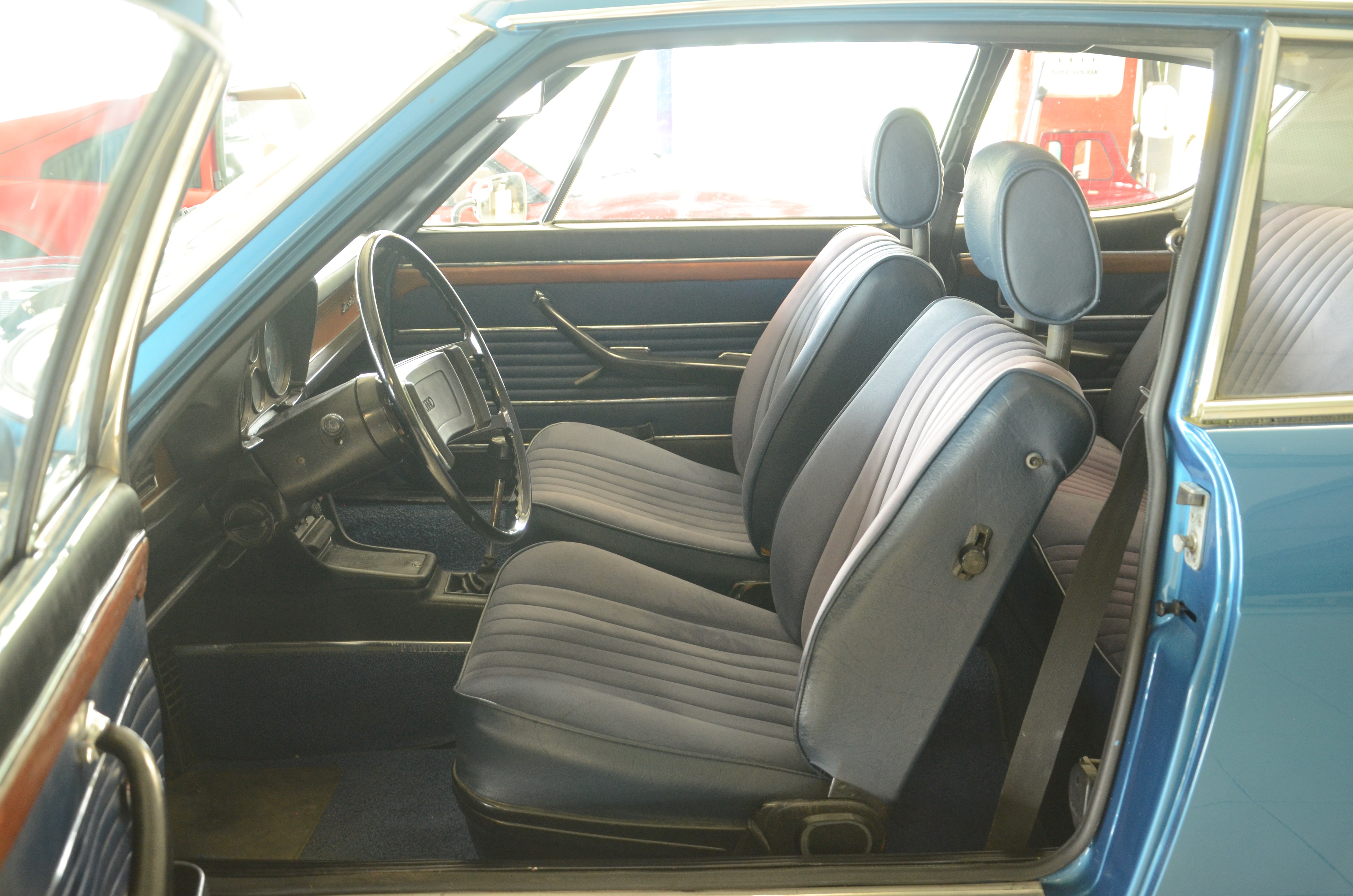 Audi 100 Coupé S