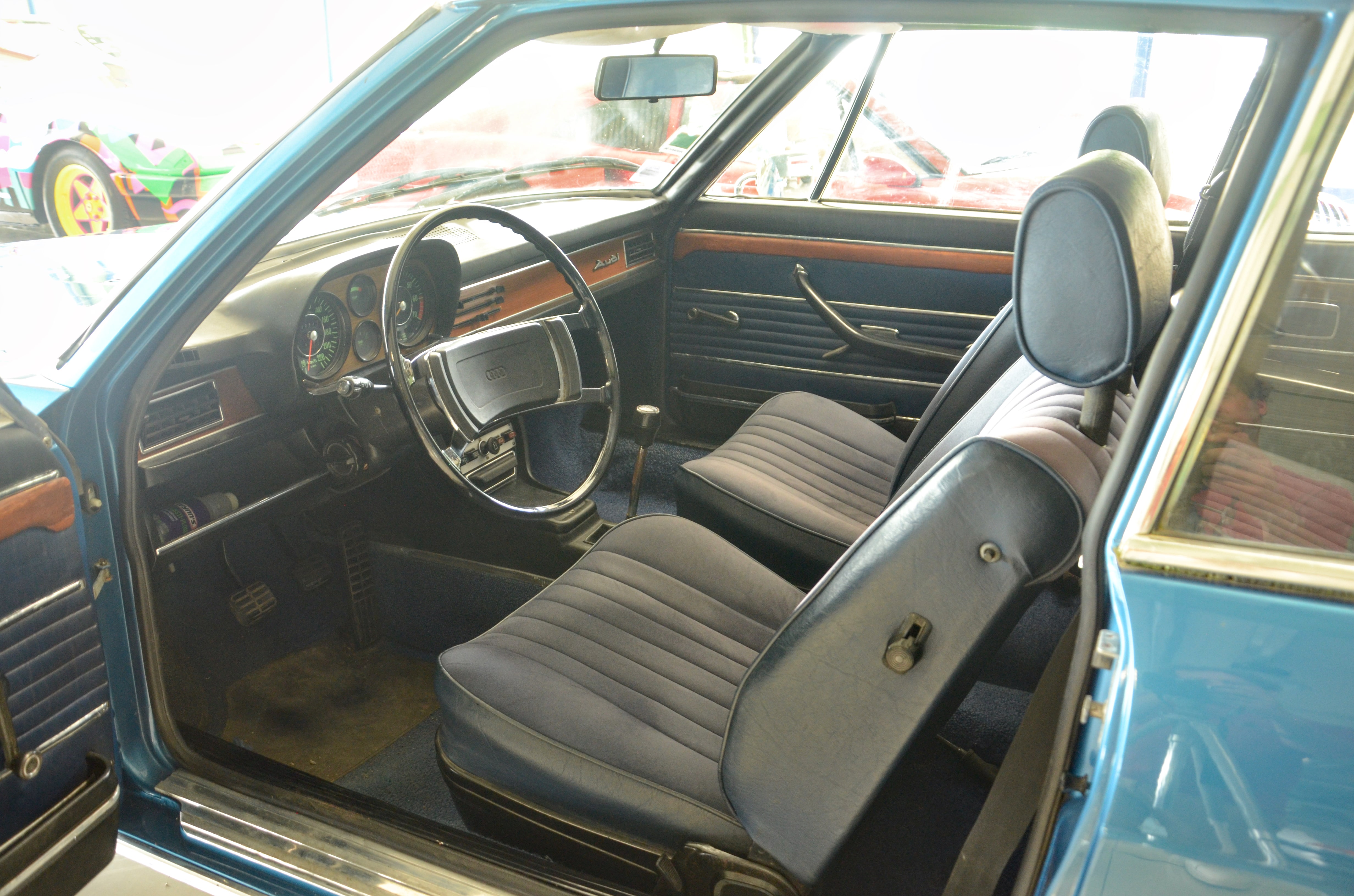 Audi 100 Coupé S